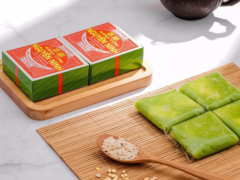 bánh cốm Nguyên Ninh cung tiến vua Bảo Đại