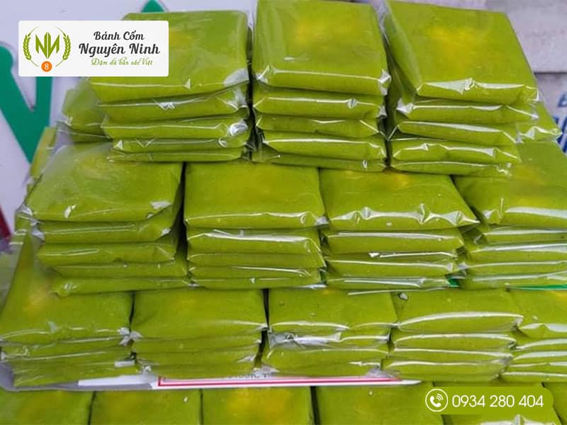 Quy trình làm bánh cốm Nguyên Ninh tại số 8 Hàng Than